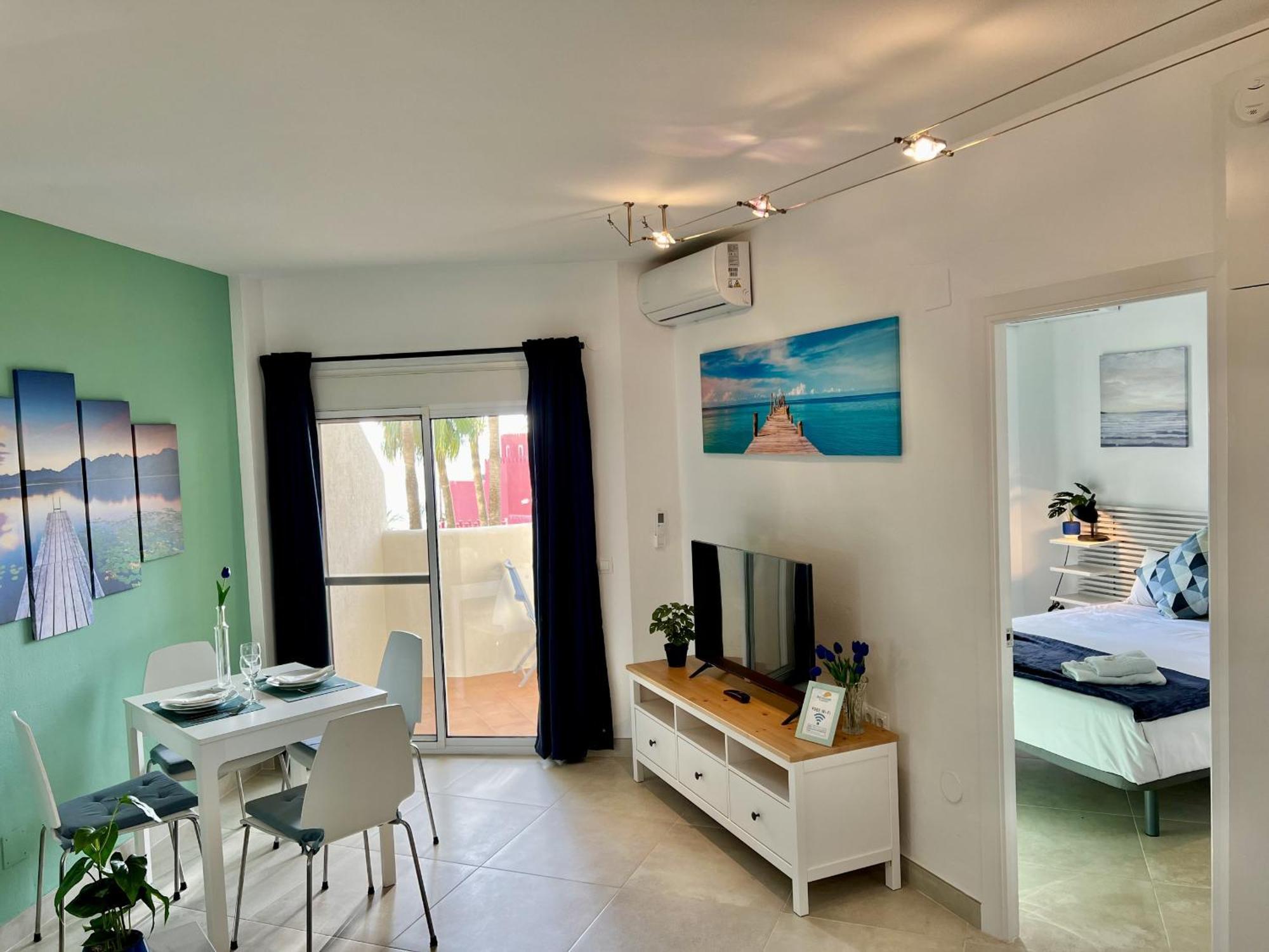 Modern Front Sea View In Benalbeach Appartement *